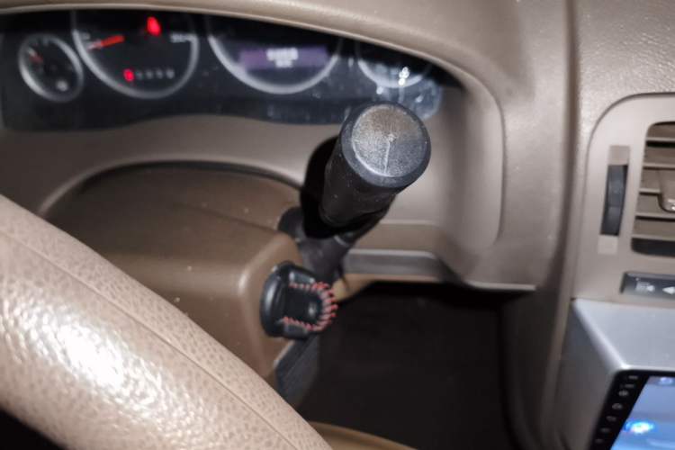 Used Buick GL8 2014 2.4L Comfort Edition Gear Lever