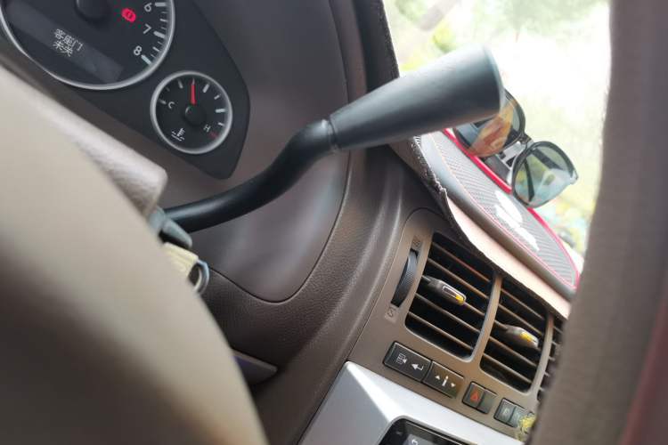 Used Buick GL8 2014 2.4L Comfort Edition Gear Lever