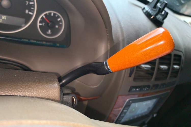 Used Buick GL8 2014 2.4L Classic Edition Gear Lever