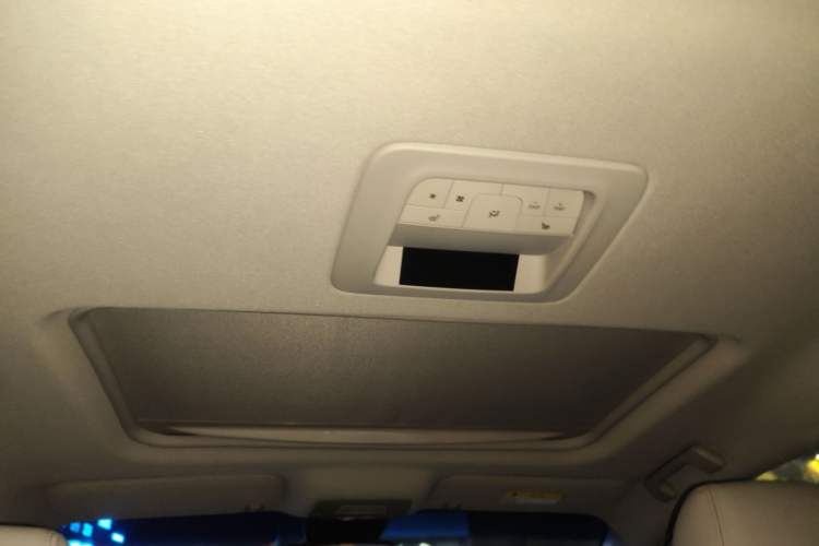Used Buick GL8 2014 3.0L GT Luxury Business Haoya Edition Headliner