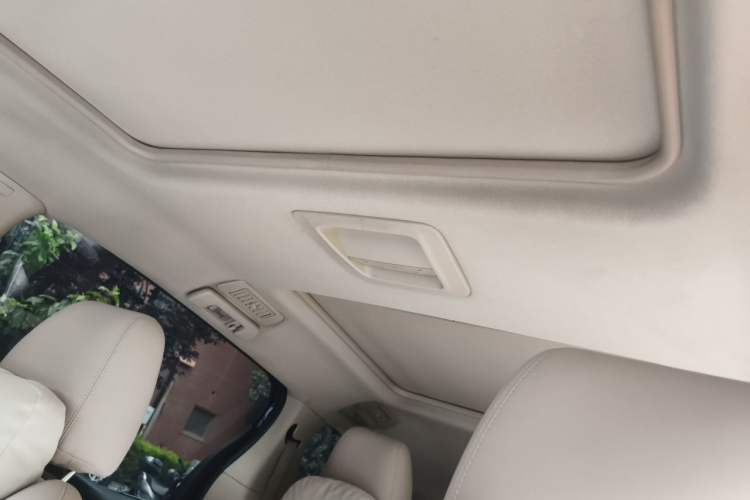 Used Buick GL8 2014 3.0L GT Luxury Business Haoya Edition Headliner