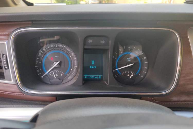 Used Buick GL8 2014 3.0L XT Luxury Business Flagship Edition Instrument Cluster