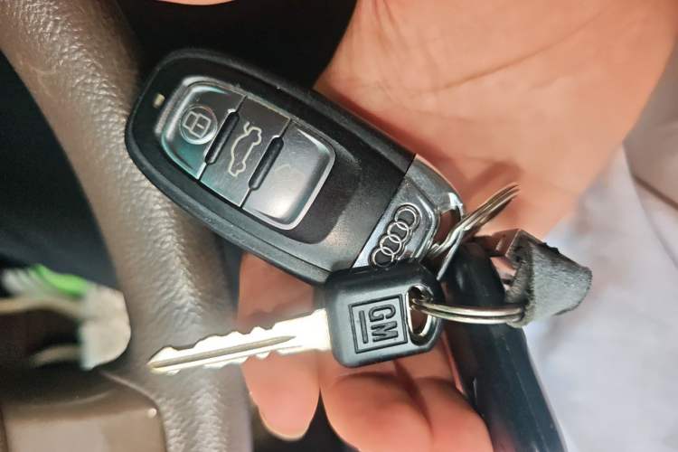Used Buick GL8 2014 2.4L Classic Edition Interior 1