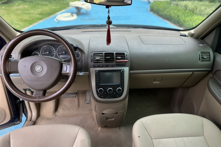 Used Buick GL8 2014 2.4L Classic Edition Interior 1