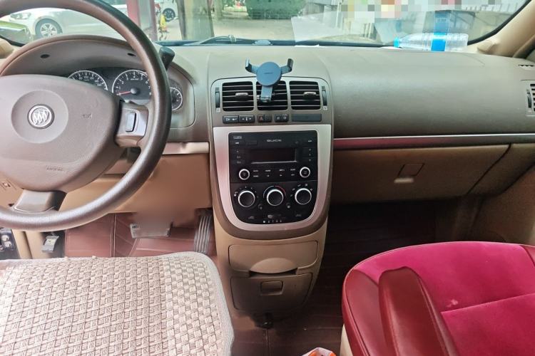 Used Buick GL8 2014 2.4L Classic Edition Interior 2