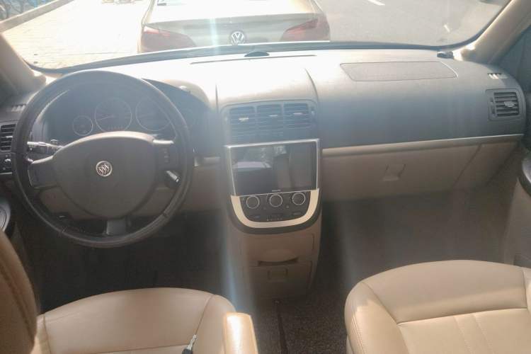 Used Buick GL8 2014 2.4L Executive Edition Interior 2