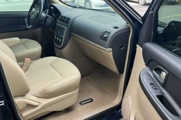 Used Buick GL8 2014 2.4L Executive Edition Interior 3