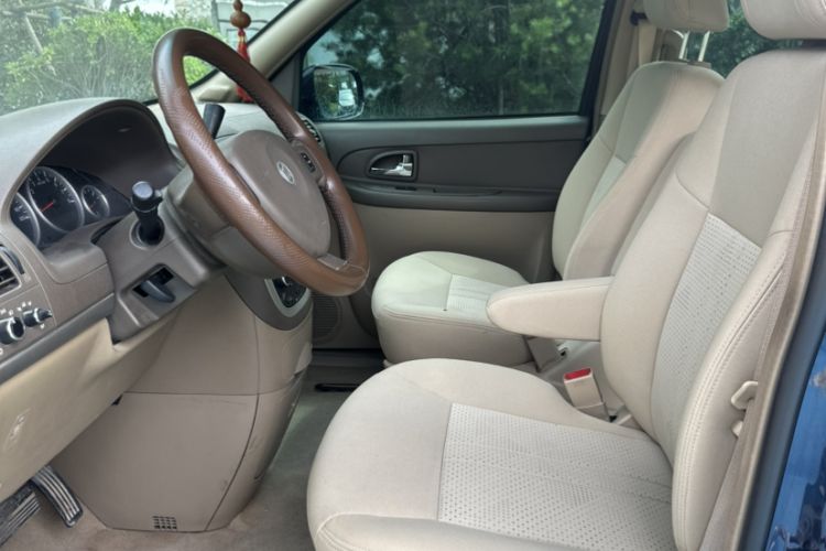 Used Buick GL8 2014 2.4L Classic Edition Interior 3