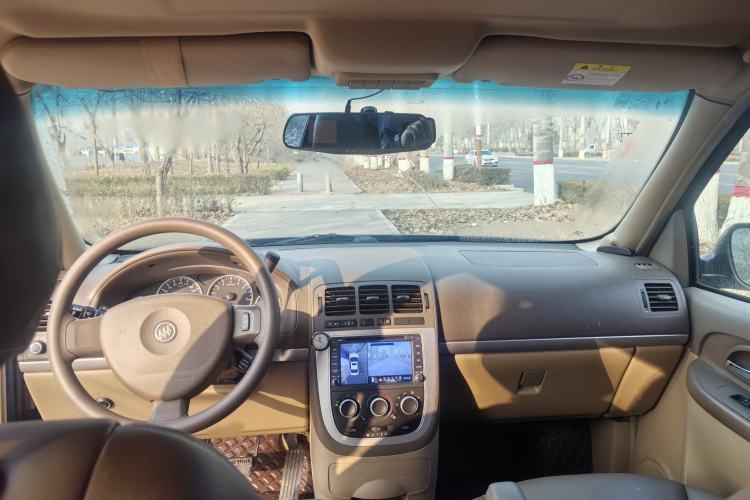 Used Buick GL8 2014 2.4L Classic Edition Interior 3