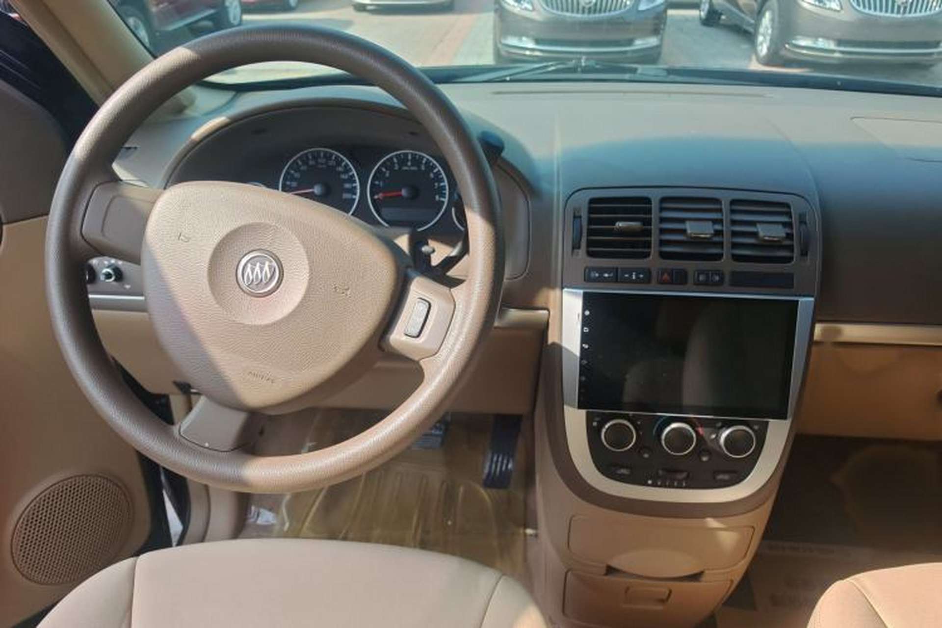 Used Buick GL8 2014 2.4L Classic Edition Interior 3