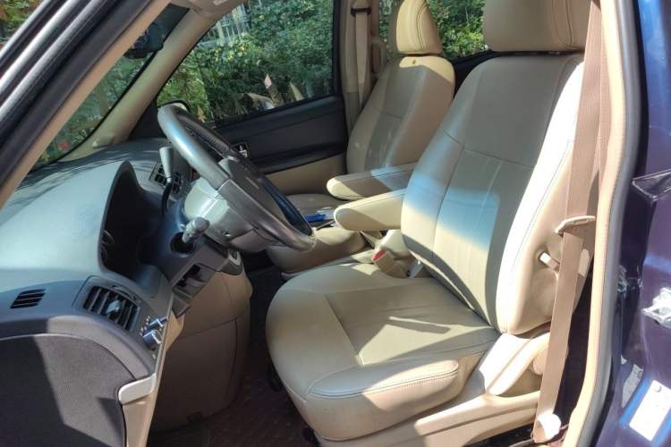 Used Buick GL8 2014 2.4L Executive Edition Left Front Seat