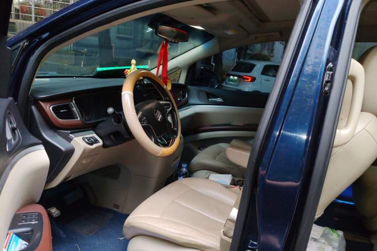 Used Buick GL8 2014 3.0L XT Luxury Business Flagship Edition Left Front Seat