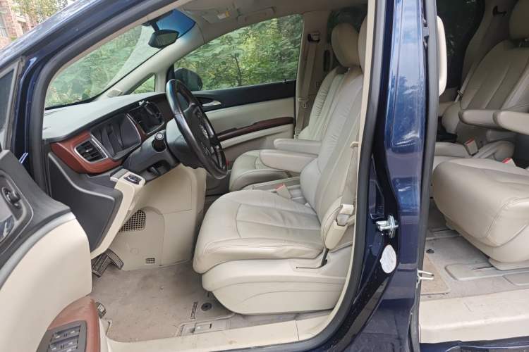 Used Buick GL8 2014 3.0L GT Luxury Business Haoya Edition Left Front Seat