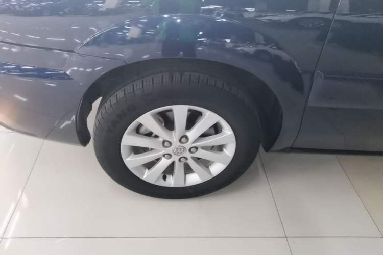 Used Buick GL8 2014 2.4L Classic Edition Left Front Wheel Hub