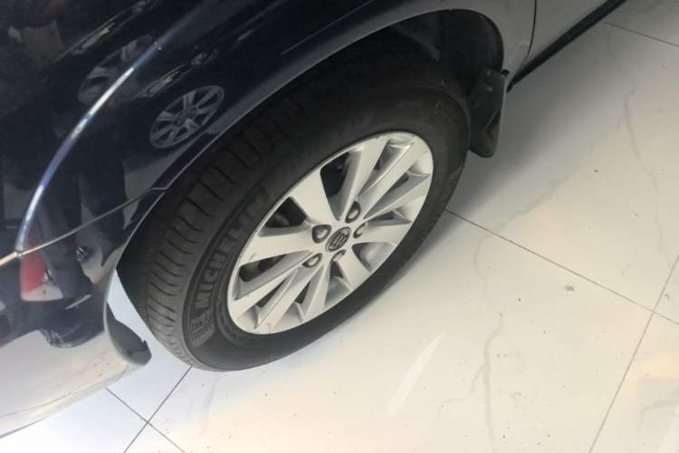 Used Buick GL8 2014 2.4L Executive Edition Left Front Wheel Hub