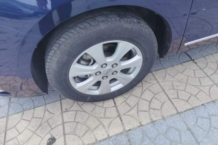 Used Buick GL8 2014 3.0L XT Luxury Business Flagship Edition Left Front Wheel Hub