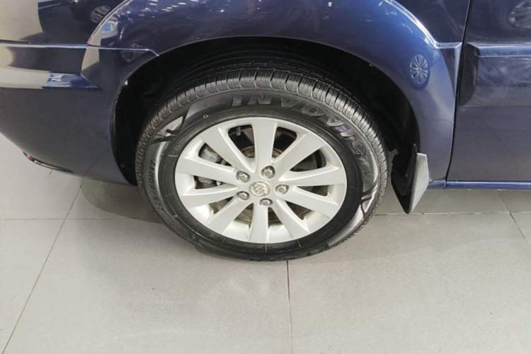 Used Buick GL8 2014 2.4L Classic Edition Left Front Wheel Hub