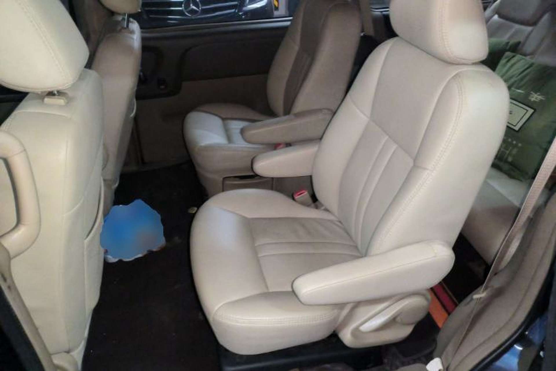 Used Buick GL8 2014 2.4L Classic Edition Left Rear Seat