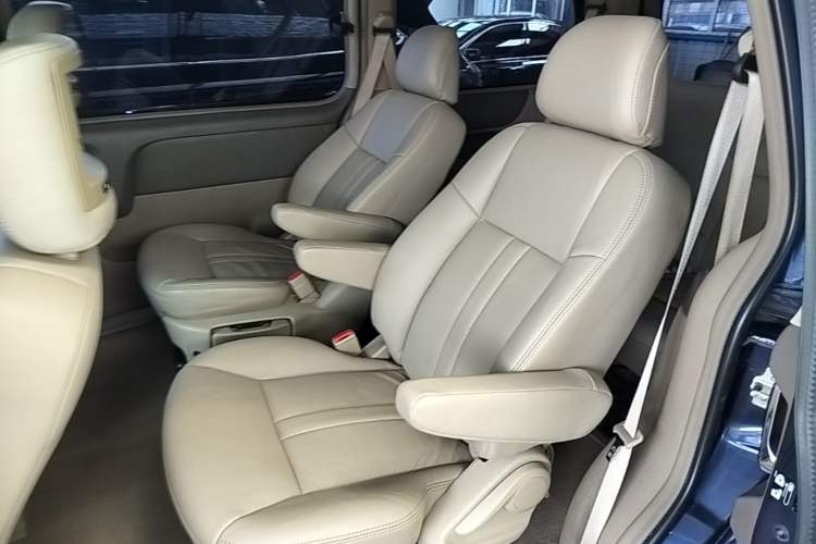 Used Buick GL8 2014 2.4L Classic Edition Left Rear Seat
