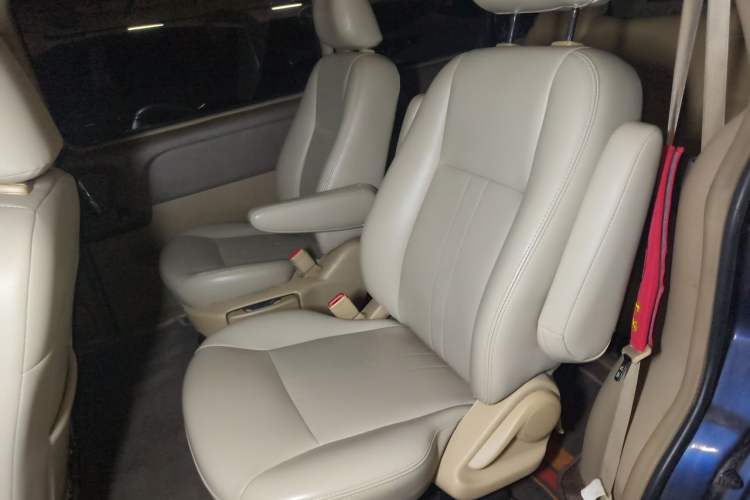 Used Buick GL8 2014 2.4L Classic Edition Left Rear Seat