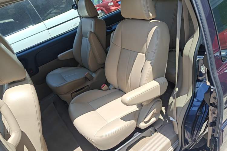 Used Buick GL8 2014 2.4L Executive Edition Left Rear Seat