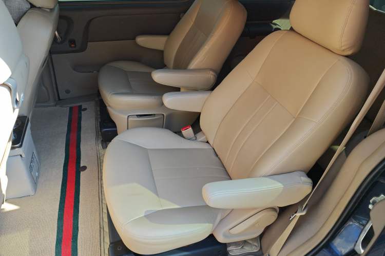 Used Buick GL8 2014 2.4L Classic Edition Left Rear Seat