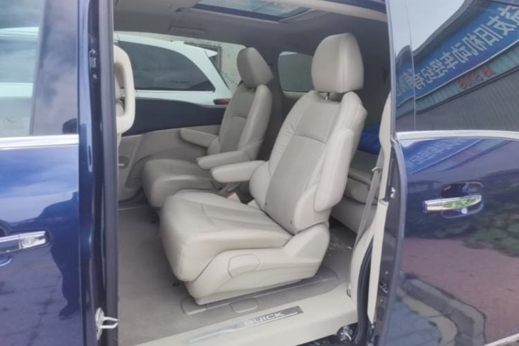 Used Buick GL8 2014 3.0L XT Luxury Business Flagship Edition Left Rear Seat