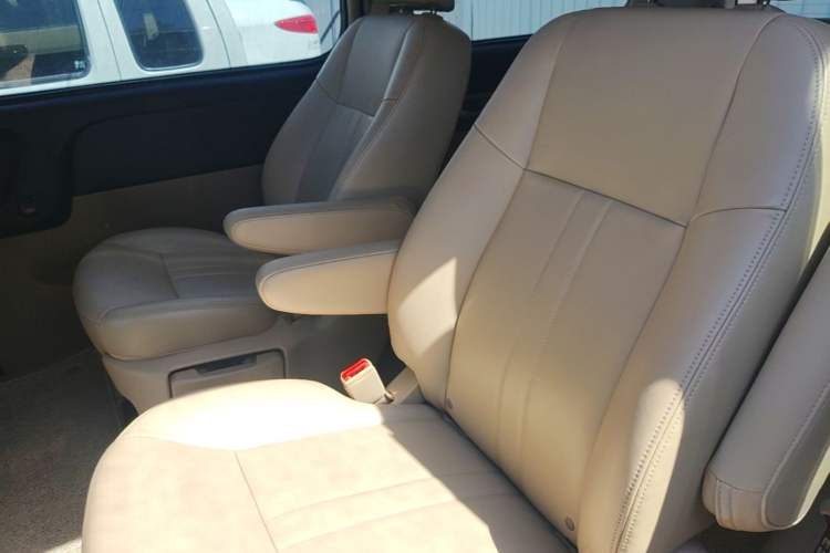 Used Buick GL8 2014 2.4L Executive Edition Left Rear Seat