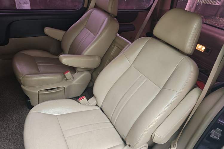 Used Buick GL8 2014 2.4L Executive Edition Left Rear Seat