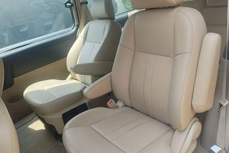 Used Buick GL8 2014 2.4L Executive Edition Left Rear Seat