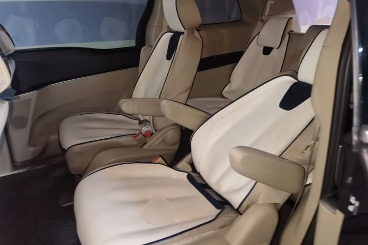 Used Buick GL8 2014 2.4L CT Luxury Business Comfort Edition Left Rear Seat