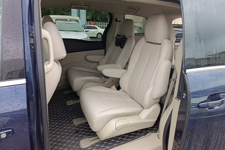 Used Buick GL8 2014 2.4L CT Luxury Business Comfort Edition Left Rear Seat