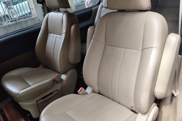 Used Buick GL8 2014 2.4L Executive Edition Left Rear Seat