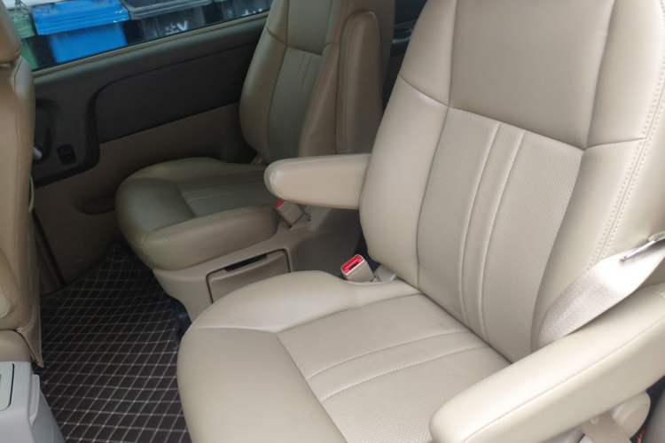 Used Buick GL8 2014 2.4L Comfort Edition Left Rear Seat