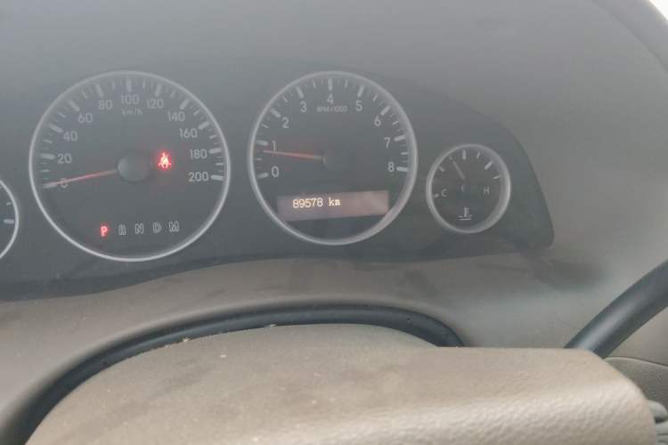 Used Buick GL8 2014 2.4L Classic Edition Odometer Close Up