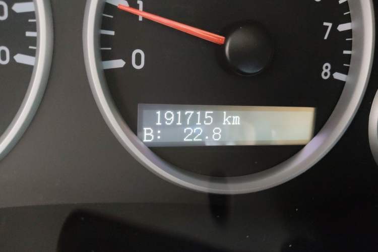 Used Buick GL8 2014 2.4L Classic Edition Odometer Close Up