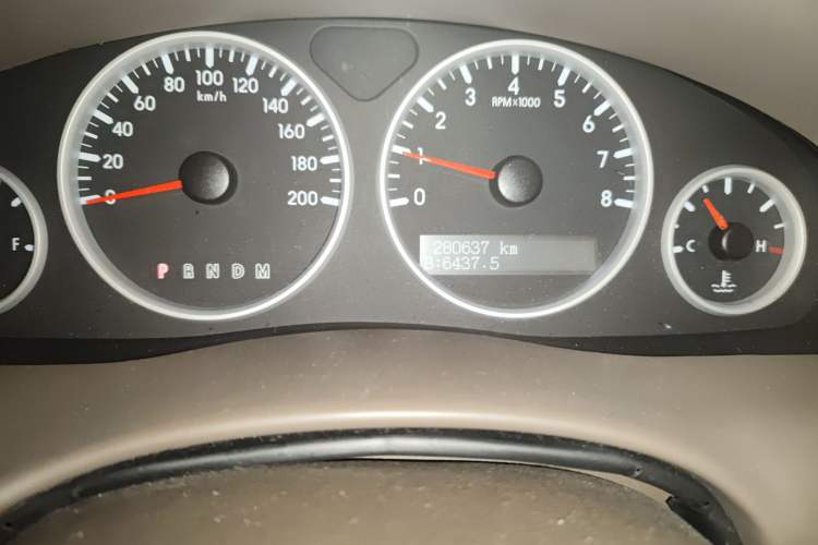 Used Buick GL8 2014 2.4L Comfort Edition Odometer Close Up