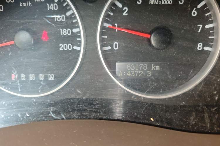 Used Buick GL8 2014 2.4L Classic Edition Odometer Close Up