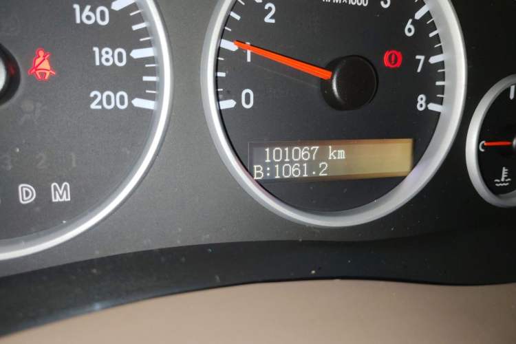 Used Buick GL8 2014 2.4L Classic Edition Odometer Close Up