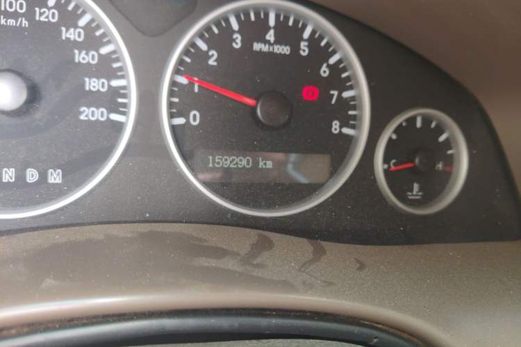 Used Buick GL8 2014 2.4L Classic Edition Odometer Close Up