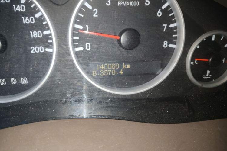 Used Buick GL8 2014 2.4L Classic Edition Odometer Close Up