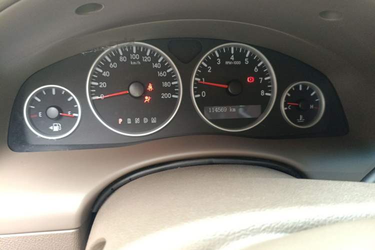 Used Buick GL8 2014 2.4L Classic Edition Odometer Close Up