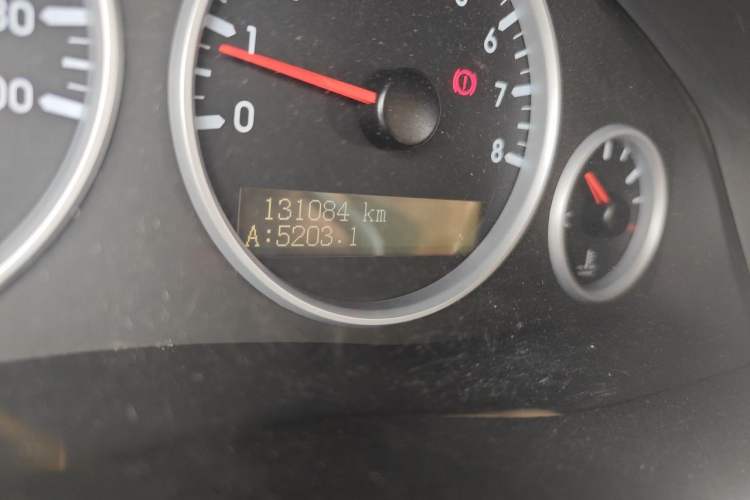 Used Buick GL8 2014 2.4L Executive Edition Odometer Close Up