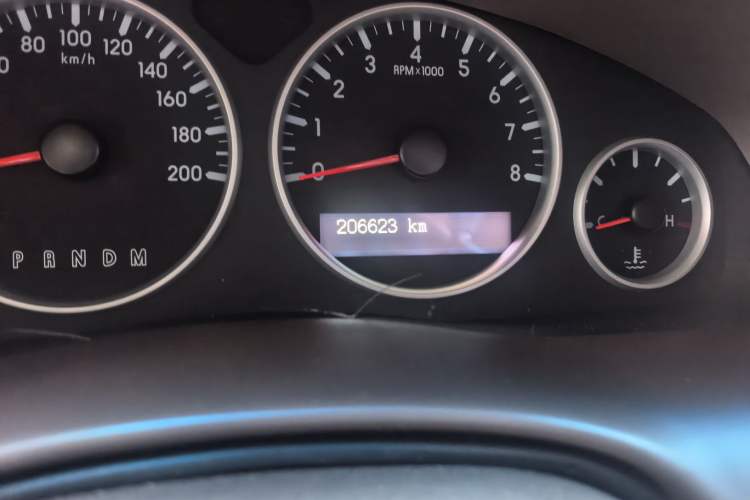 Used Buick GL8 2014 2.4L Classic Edition Odometer Close Up
