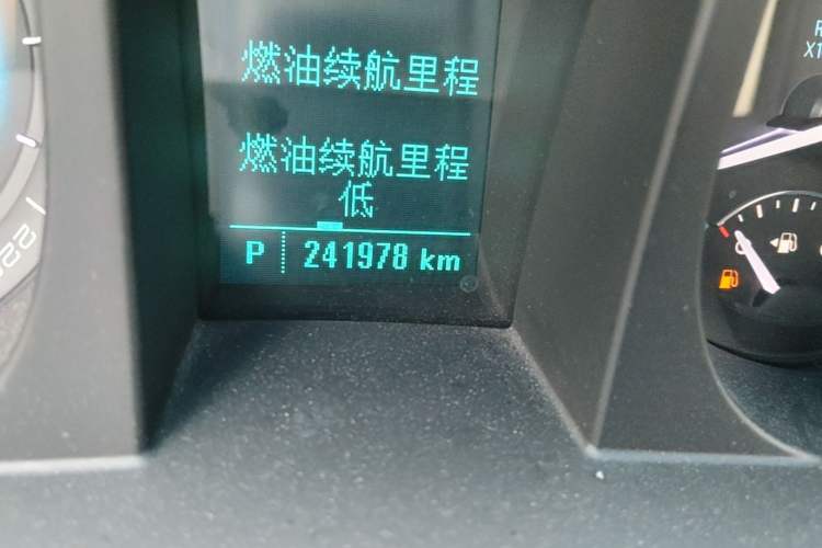 Used Buick GL8 2014 3.0L GT Luxury Business Haoya Edition Odometer Close Up