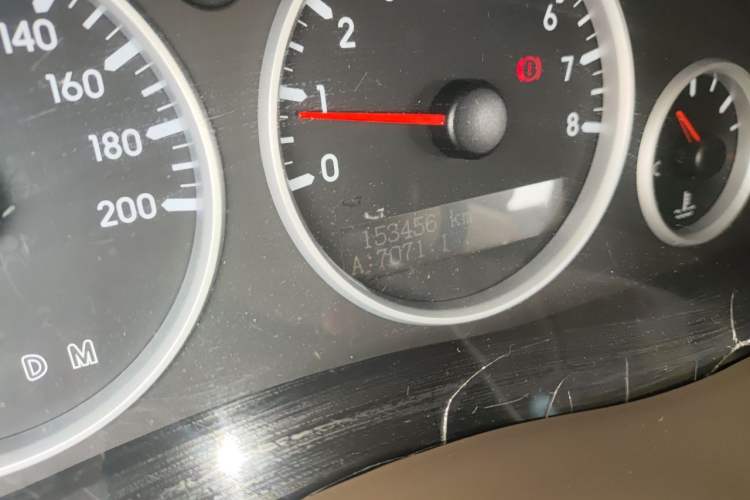 Used Buick GL8 2014 2.4L Classic Edition Odometer Close Up