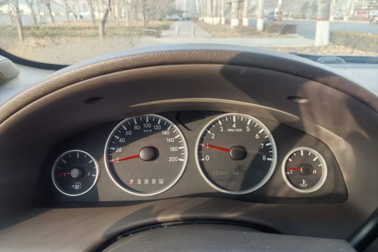 Used Buick GL8 2014 2.4L Classic Edition Odometer Close Up