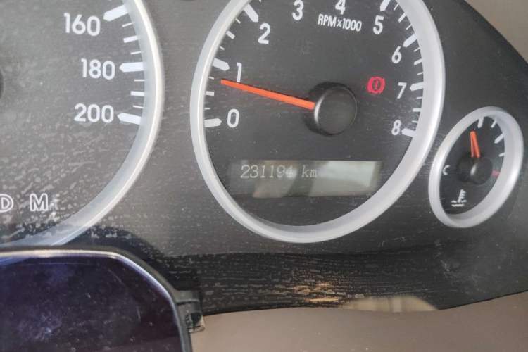 Used Buick GL8 2014 2.4L Classic Edition Odometer Close Up