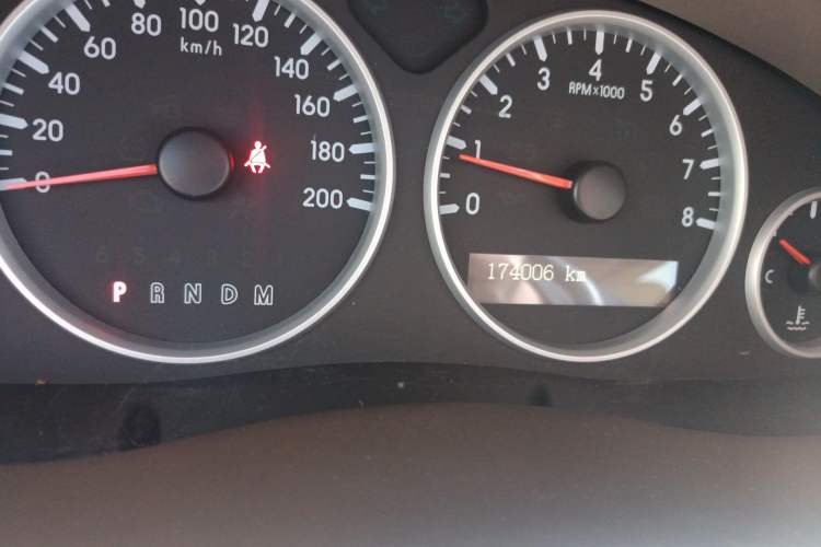 Used Buick GL8 2014 2.4L Classic Edition Odometer Close Up