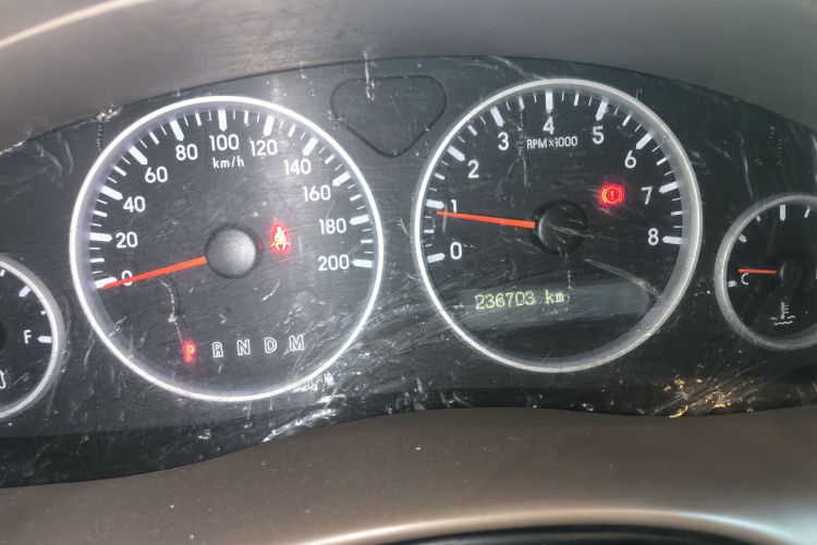 Used Buick GL8 2014 2.4L Classic Edition Odometer Close Up